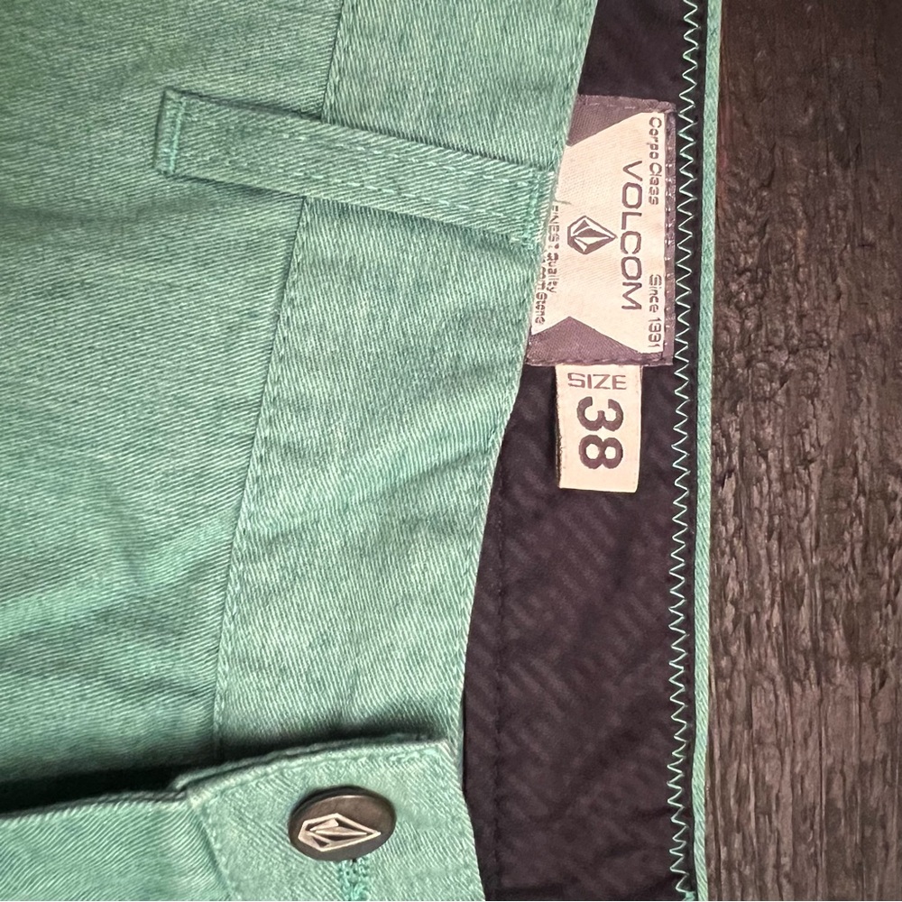 Volcom men’s shorts green size 38 - Picture 5 of 6